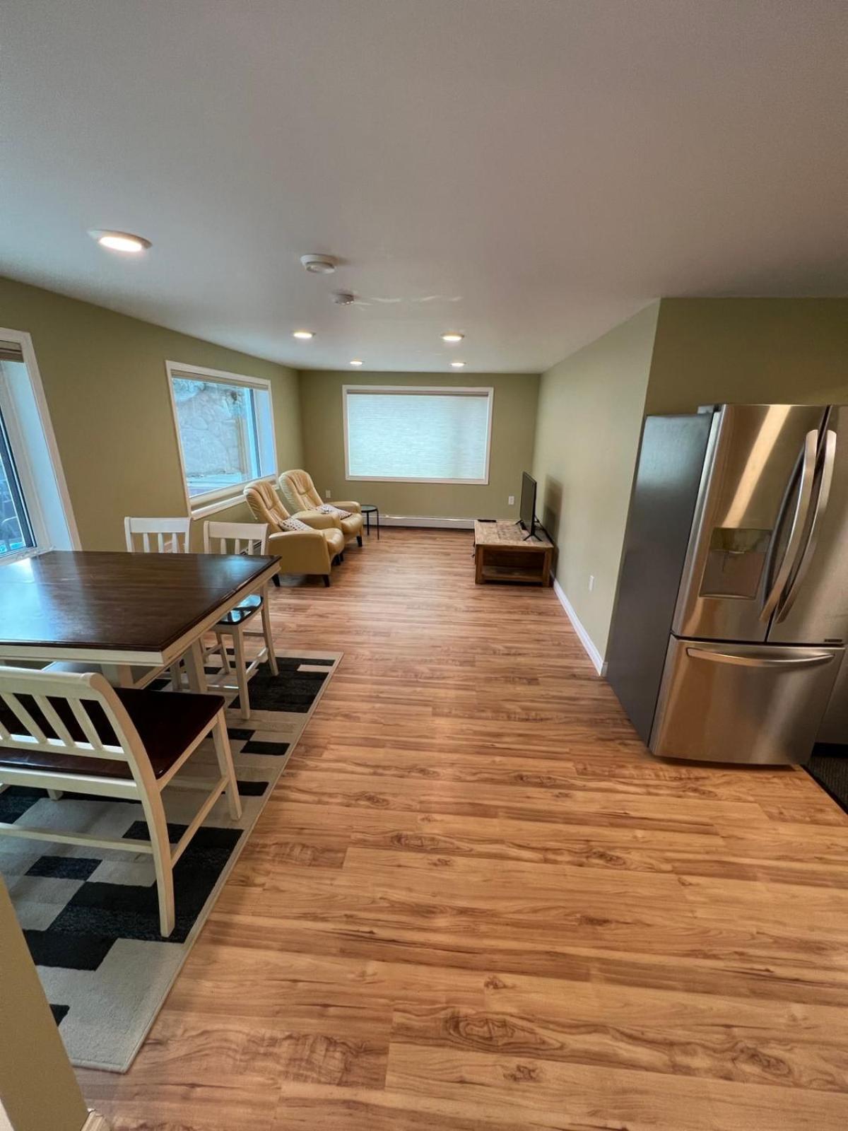 Bluejay Suites B&B Whitehorse Buitenkant foto